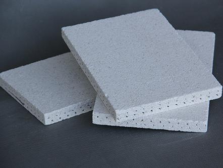 卉原珍珠巖防火板的性能有哪些